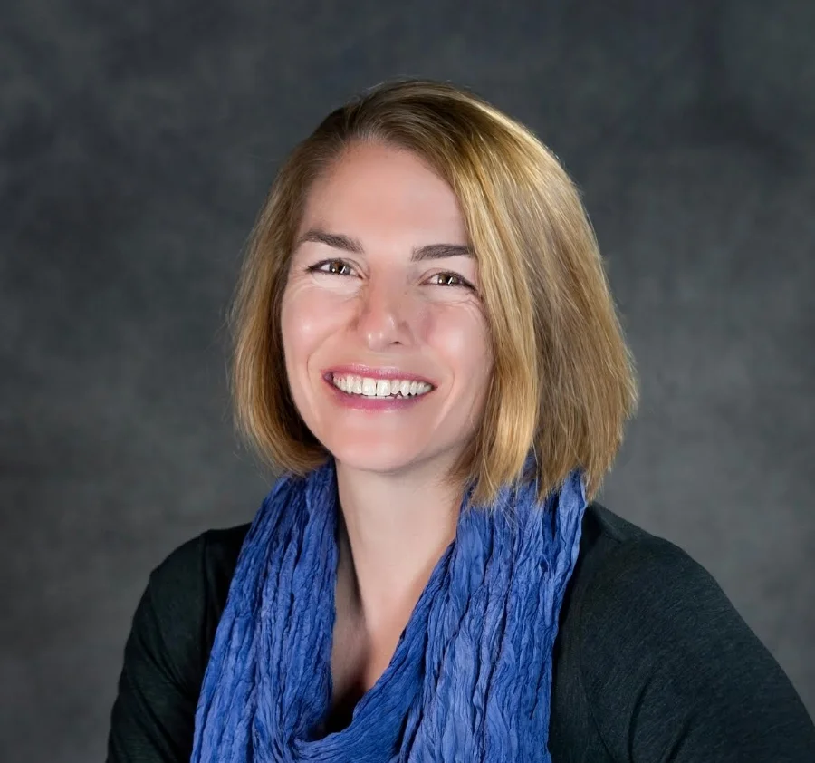 Ruth Photo.jpg