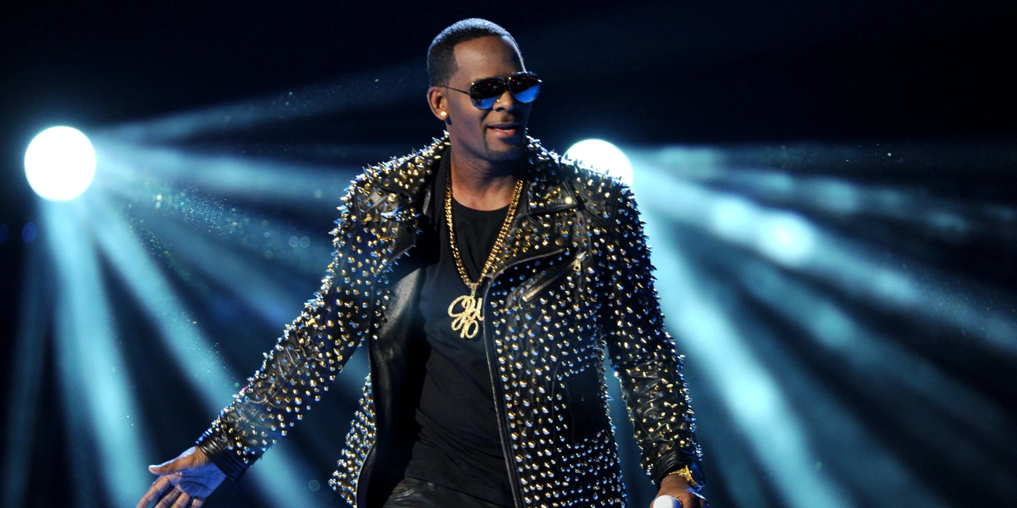 o-R-KELLY-facebook.jpg