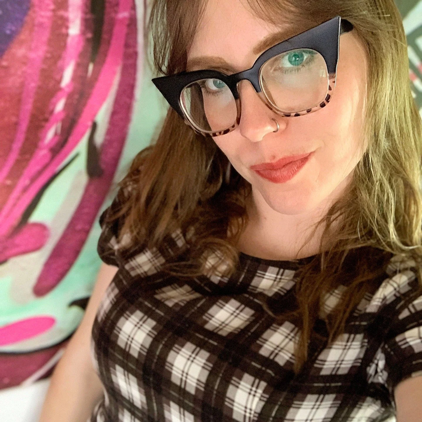 Hey friends! I haven&rsquo;t introduced myself on here for a long time (it feels so weird to do!) so I thought it was time to say hello :) I&rsquo;m Jenn and I love drawing and designing colourful, fun stuff - but y&rsquo;all already knew that! ⁣
⁣
Y