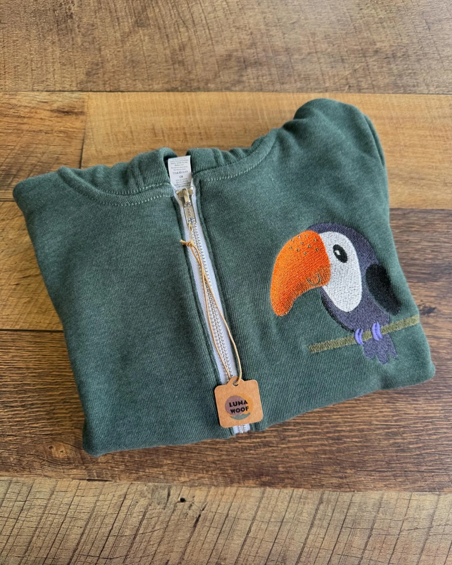 Loving the kids collection! Come see us at the Marina del Rey Farmers Market on Saturday. Exclusive designs and discounts ( mention you follow us) 

#embroidery #customembroidery #kidsembroidery #mdr #lunawoof #marinadelrey #handmadeitems #lunawoofst