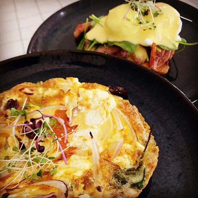 Need an option for the long weekend? Come see us. Open 7am - 2:00pm all long weekend. 📷 Omelette / Hollandaise