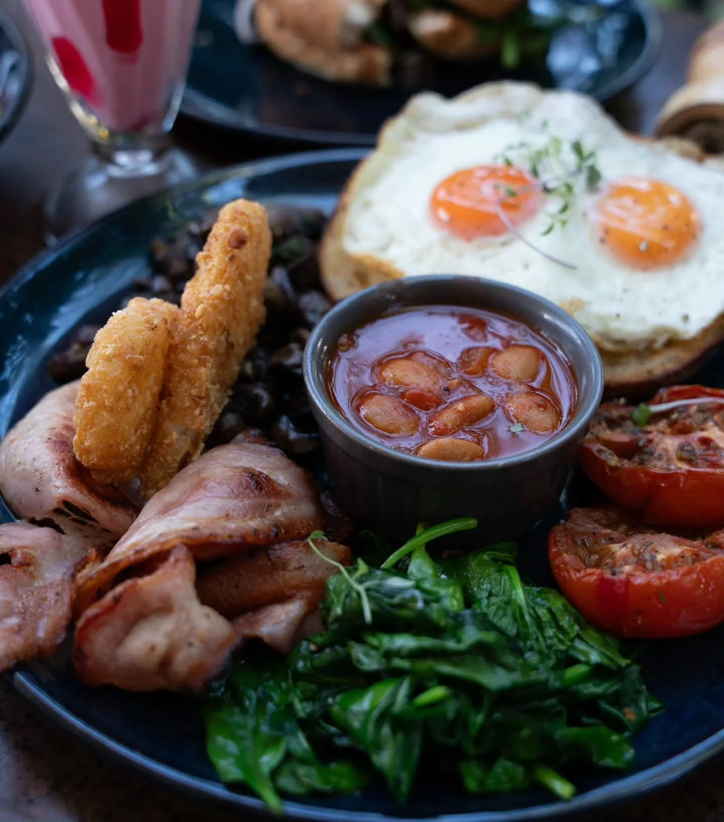 Sundays are made for good food and great coffee ☕
Start your day right with a big breakfast and a perfectly brewed Paradox at Cafe Central.

#CafeCentralNT #DarwinEats #DarwinCafe #SundayPlans #ParadoxCoffee #RapidCreek #DarwinFoodies