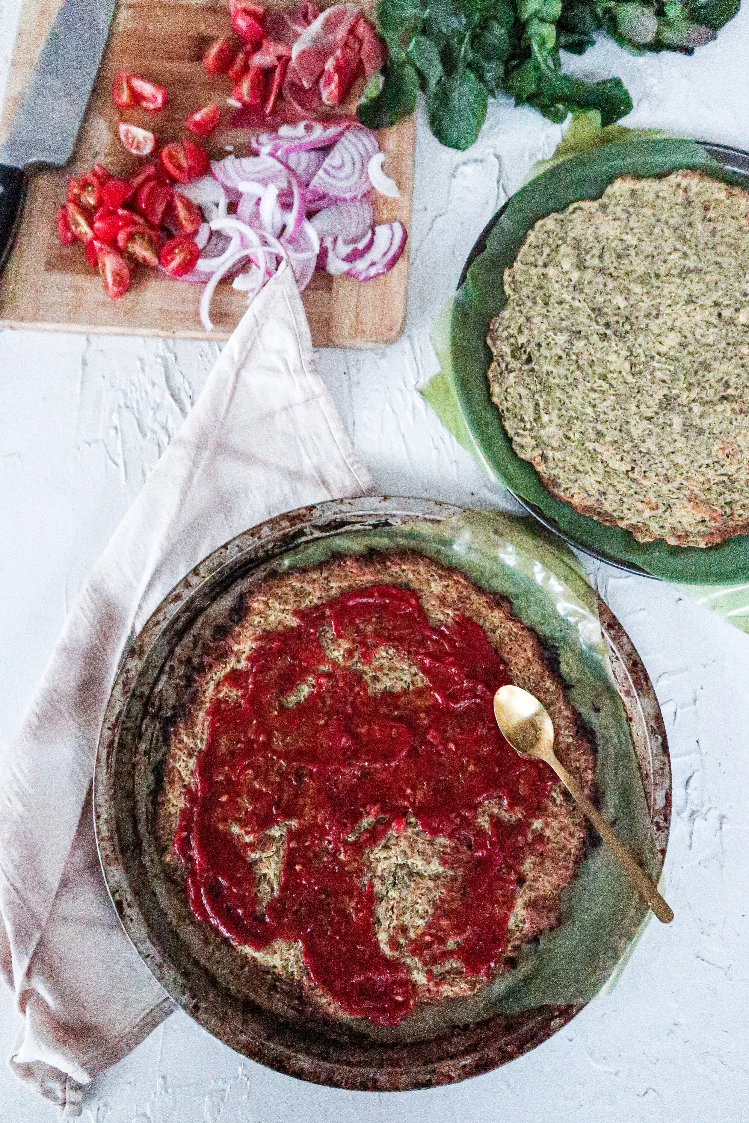 How to get your kids to eat more vegetables? Zucchini pizza base is the answer. 