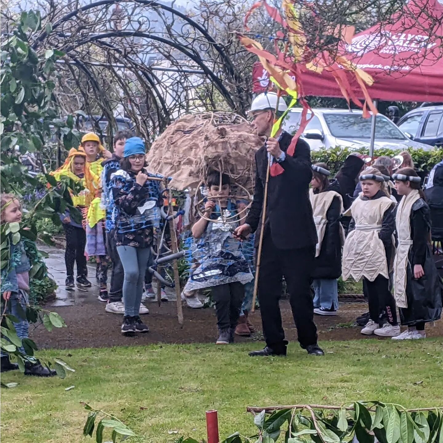 Well hippos like it wet.
Despite the rain we had a really good turn out of pupils and families and overall the event seems to have been well received. This pic includes, from the left: the trees, the road workers, the Hippo (above water) and the bone