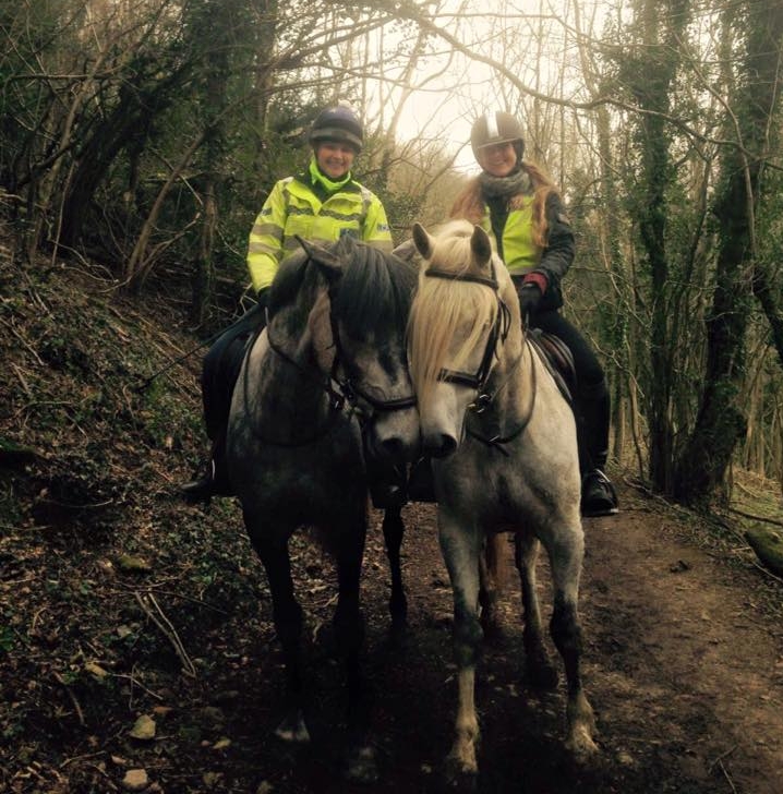 HARESFIELD BEACON JUST A 30MIN HACK AWAY FROM THE YARD
