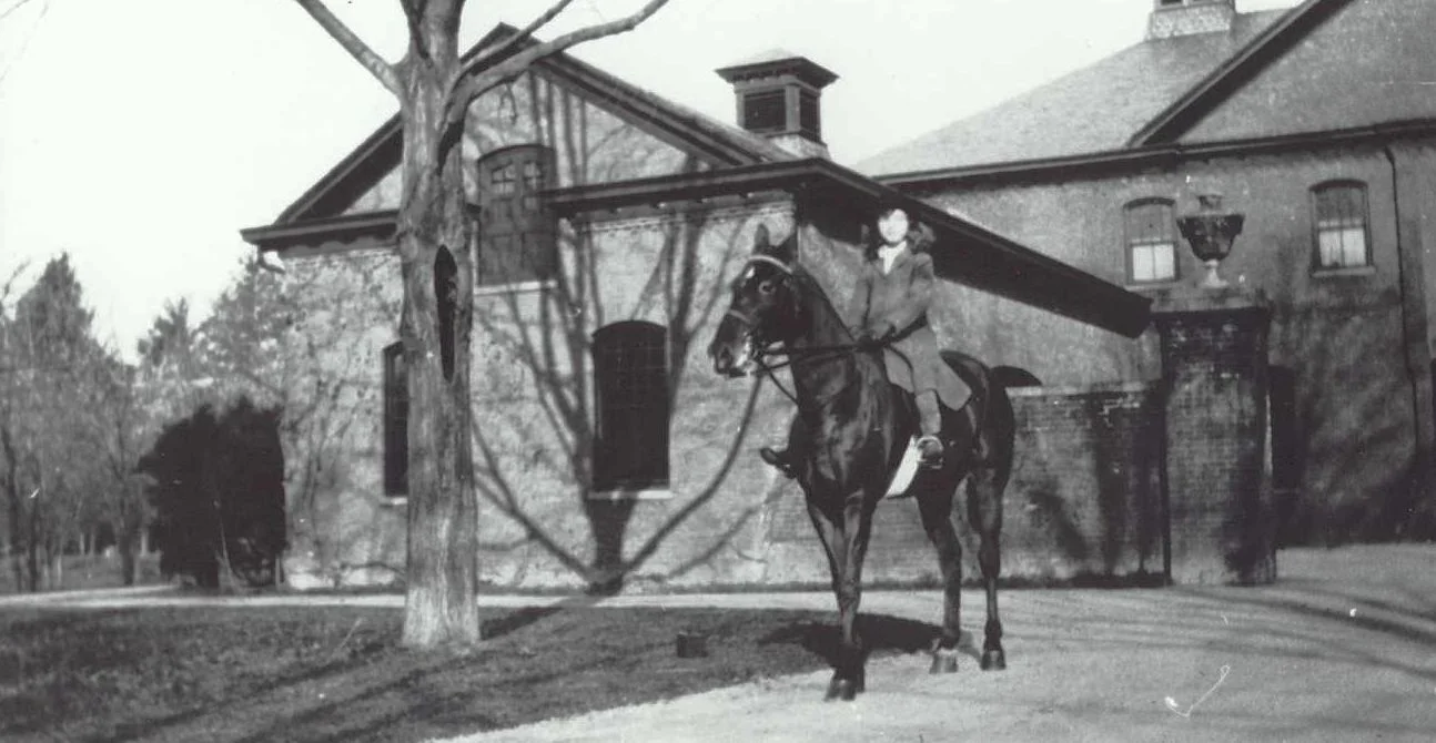 Moira on Hourse at Staatsburg.jpg