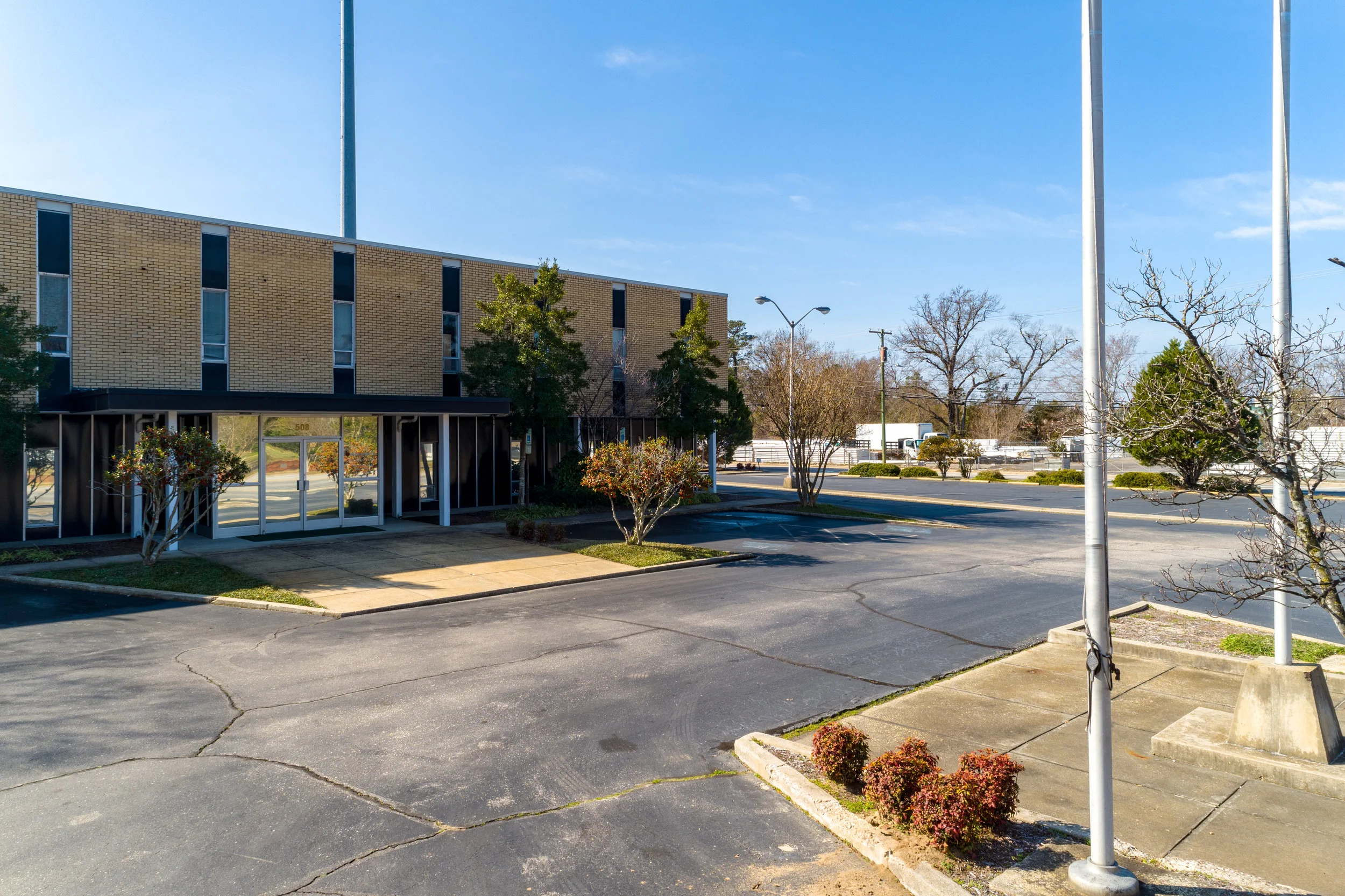 Exterior (11 of 16).jpg