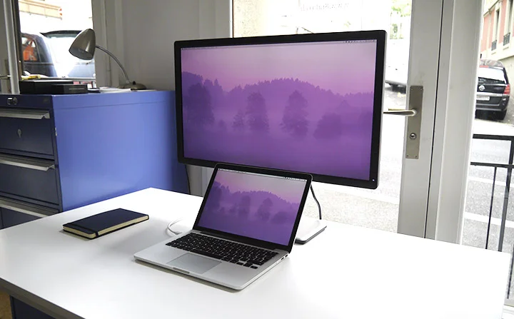 аймак в интерьере. монитор lg 25um58-p. козырек на монитор от солнца. Macbook pro и монитор 34 дюйма. Lg monitor macbook.