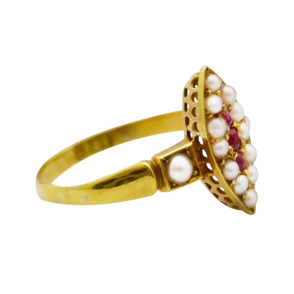 53-04-031, 18ct ruby pearl £425 2.jpg