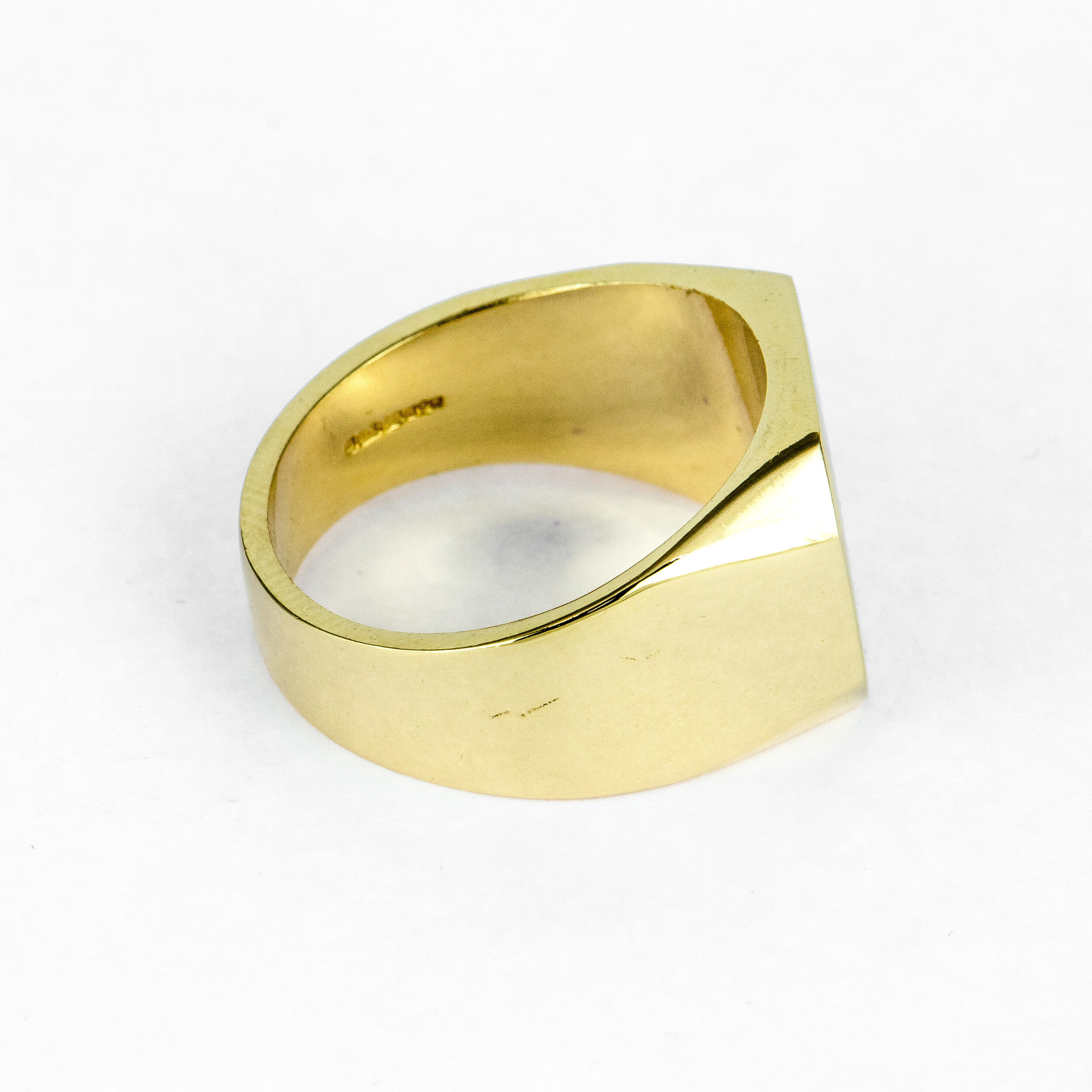 9ct Signet Ring 2.1.jpg