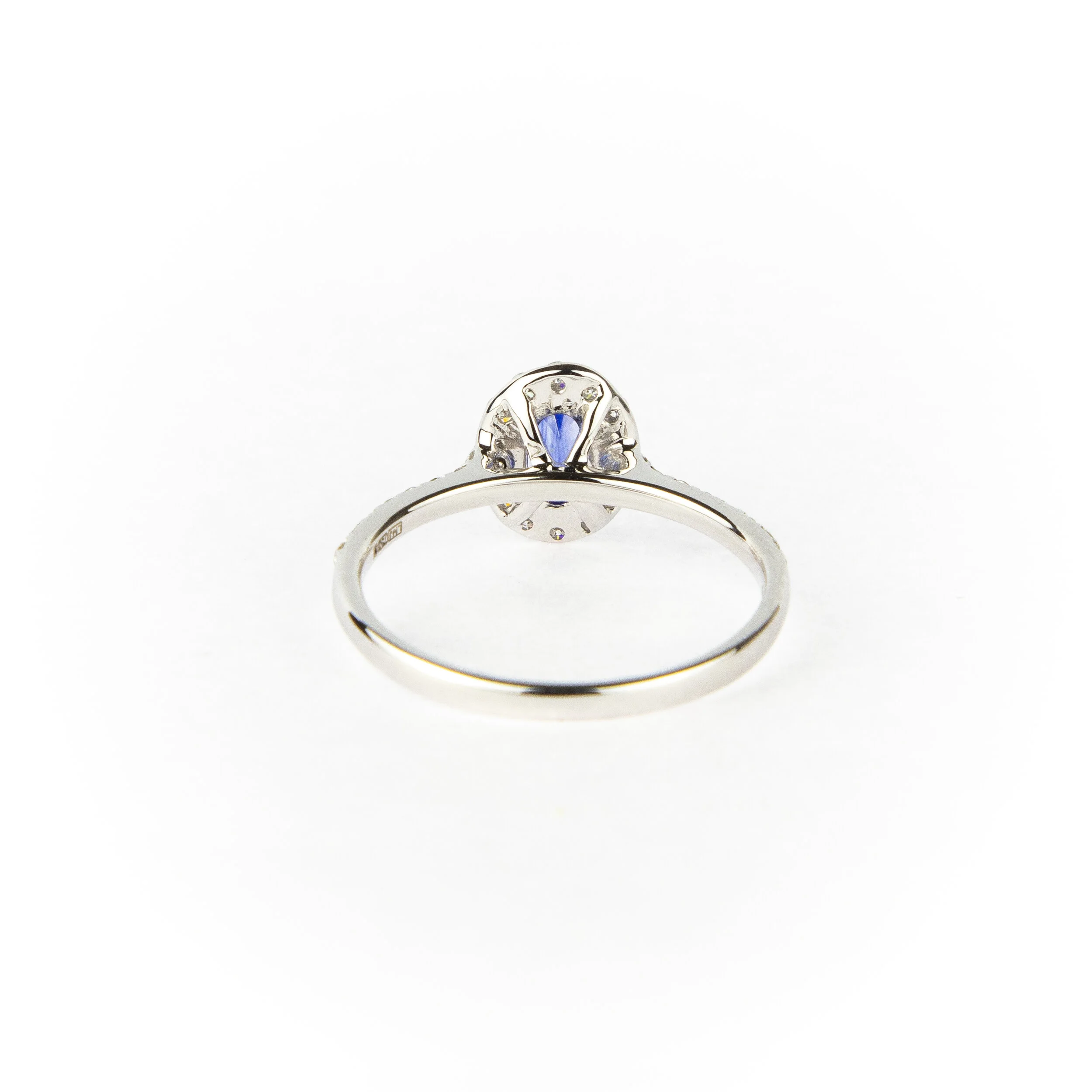 18ct Sapphire & Diamond Ring 4.jpg