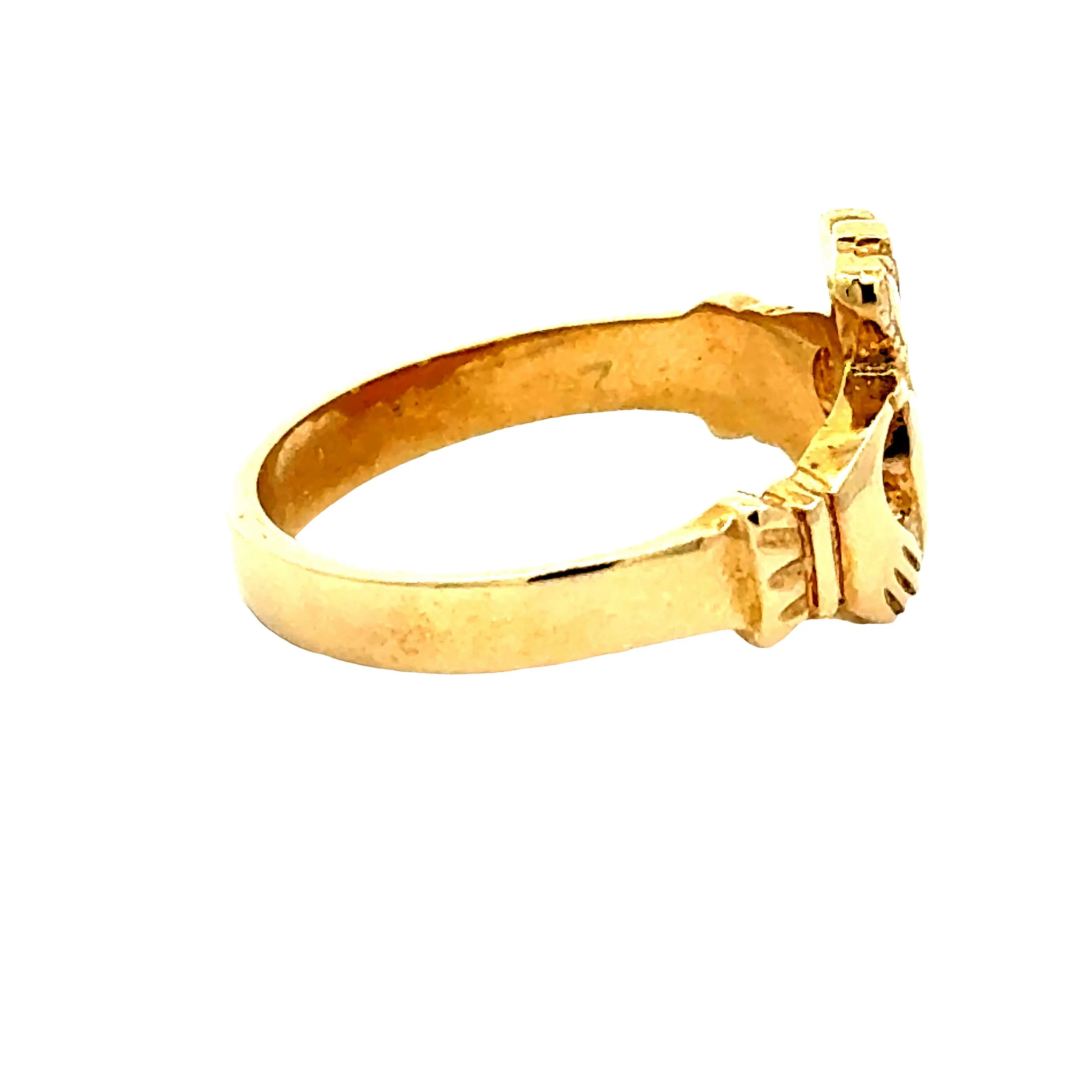 9ct claddagh ring_1.jpg