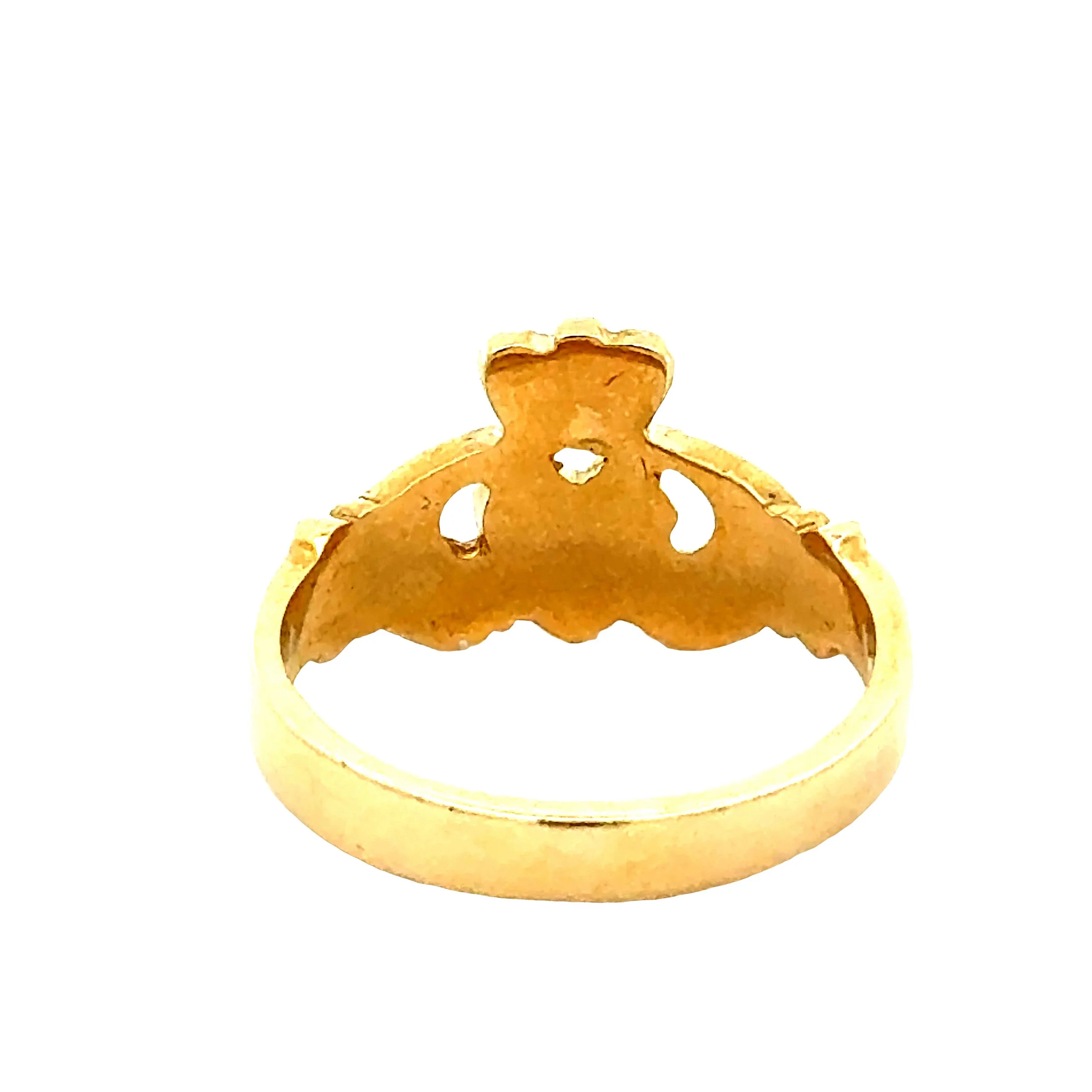 9ct claddagh ring_5.jpg