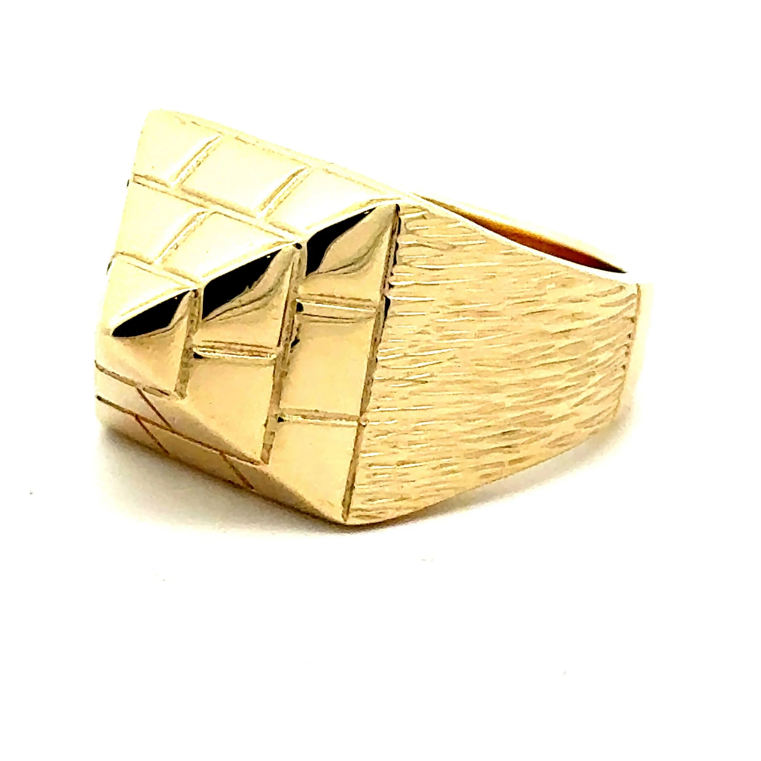 pyramid ring_1.jpg