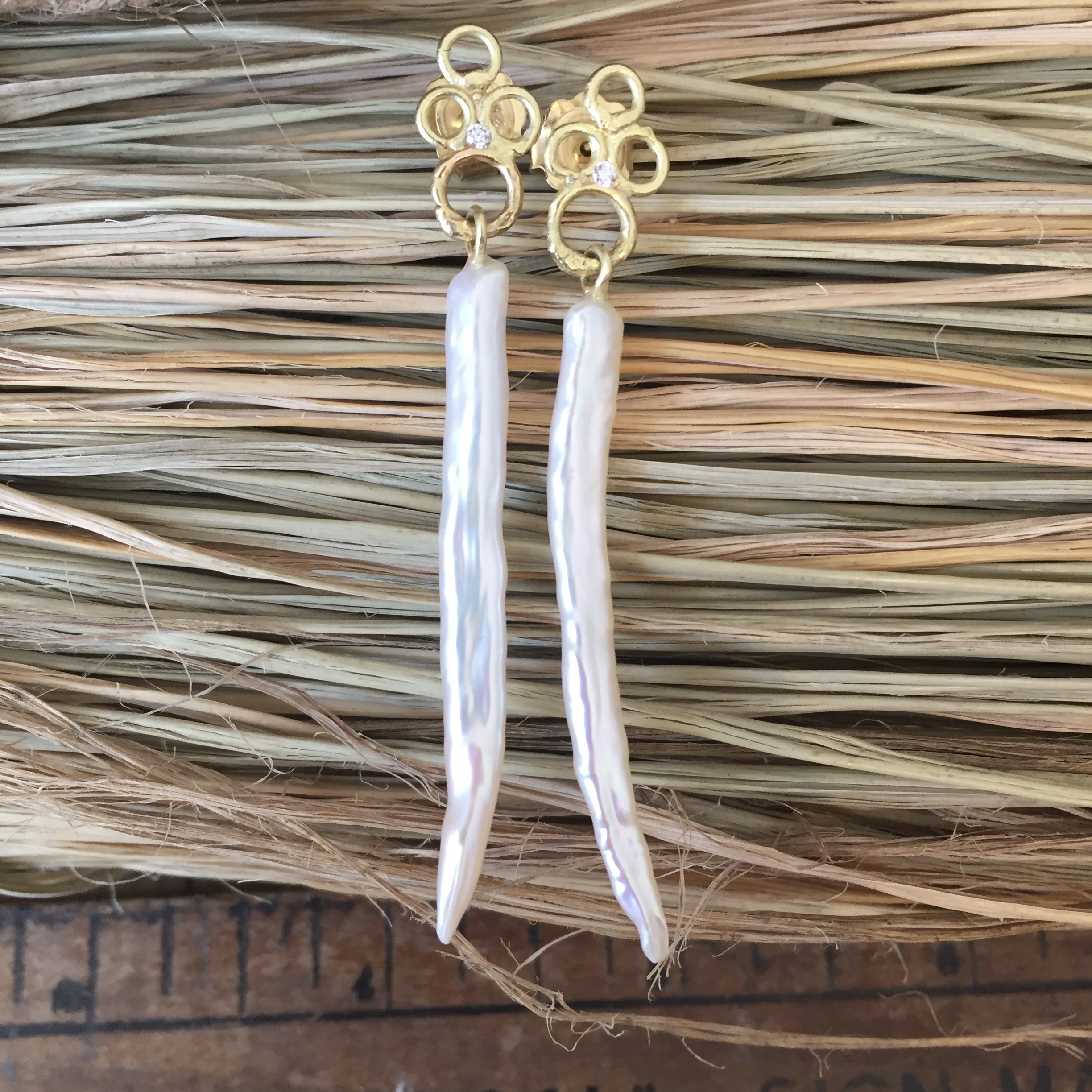 18ct Yellow Gold Bubble Tusk Earrings with White Diamonds