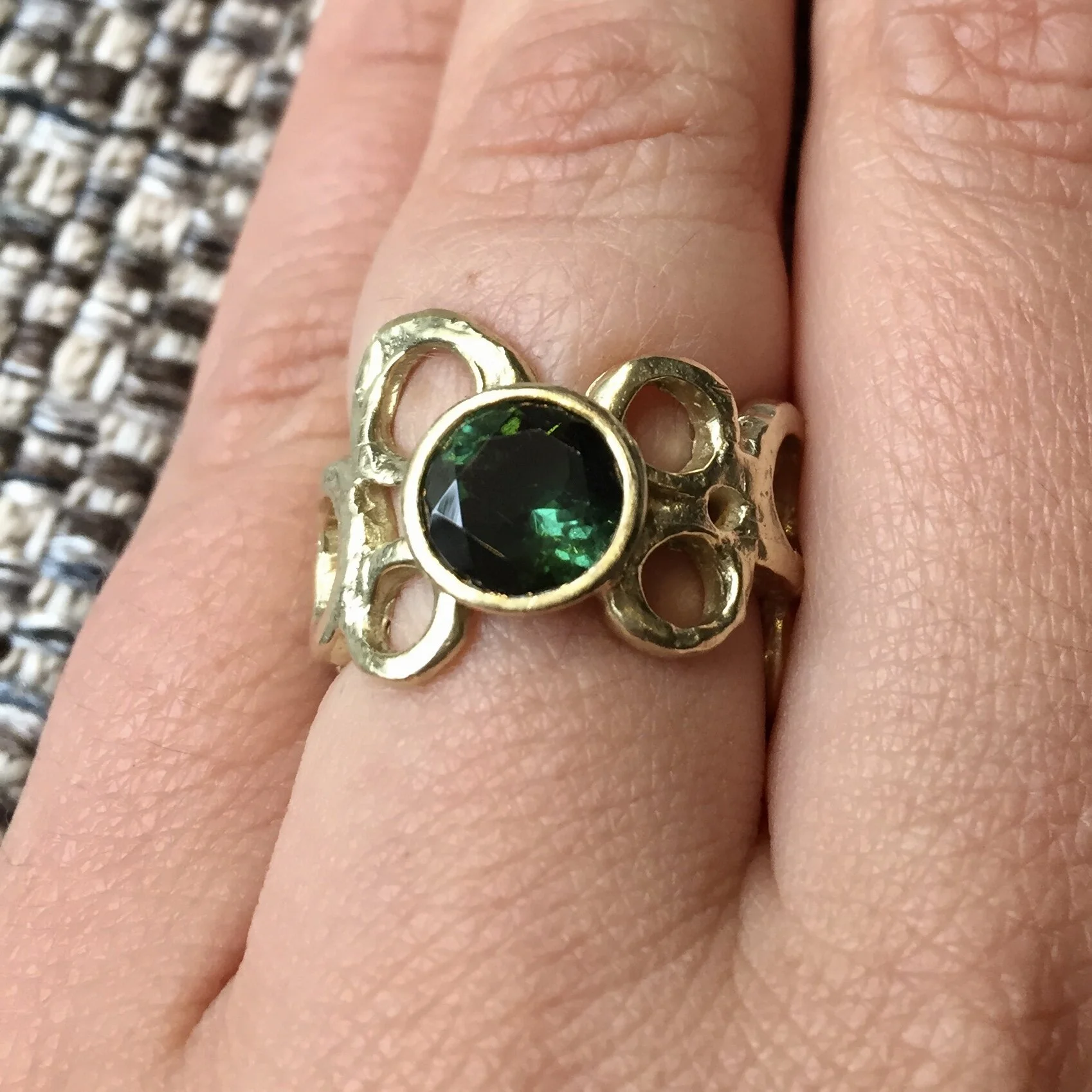 Green Tourmaline Bubble Ring in 14ct Yellow Gold