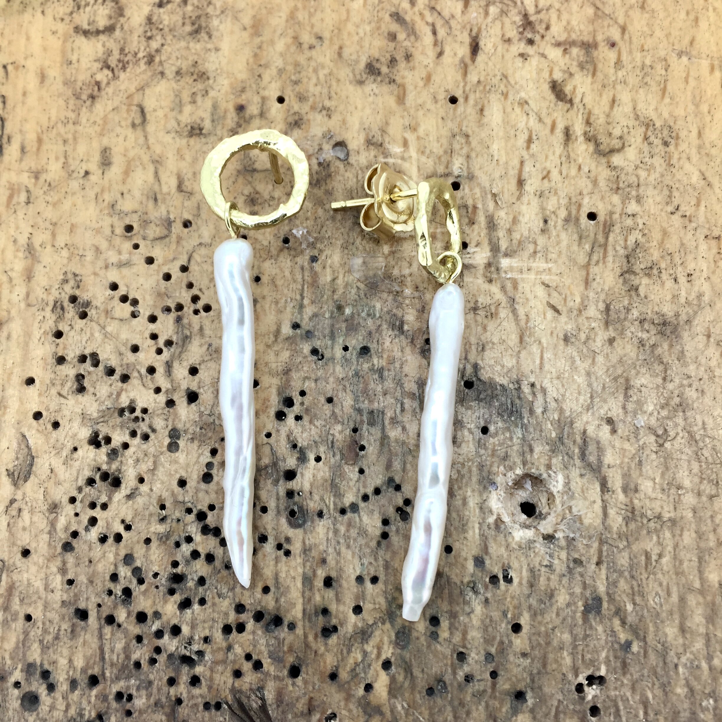 Circle Studs with Pearl Tusk in 18ct Yellow Gold
