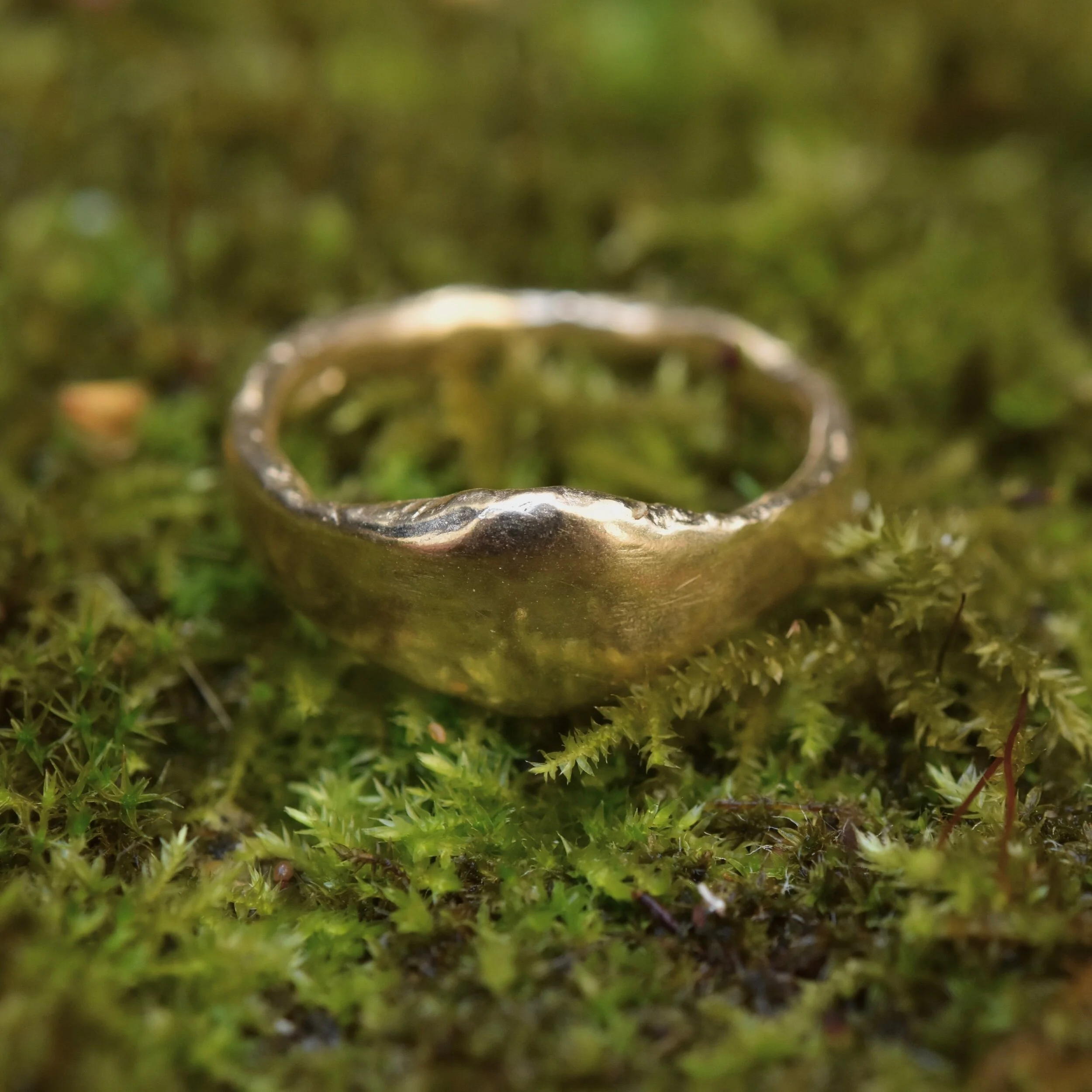 Erin Cox Molten 9ct yellow gold signet pinky ring designer handmade handcrafted jewellery recycled ethically sourced gold Uk Devon local