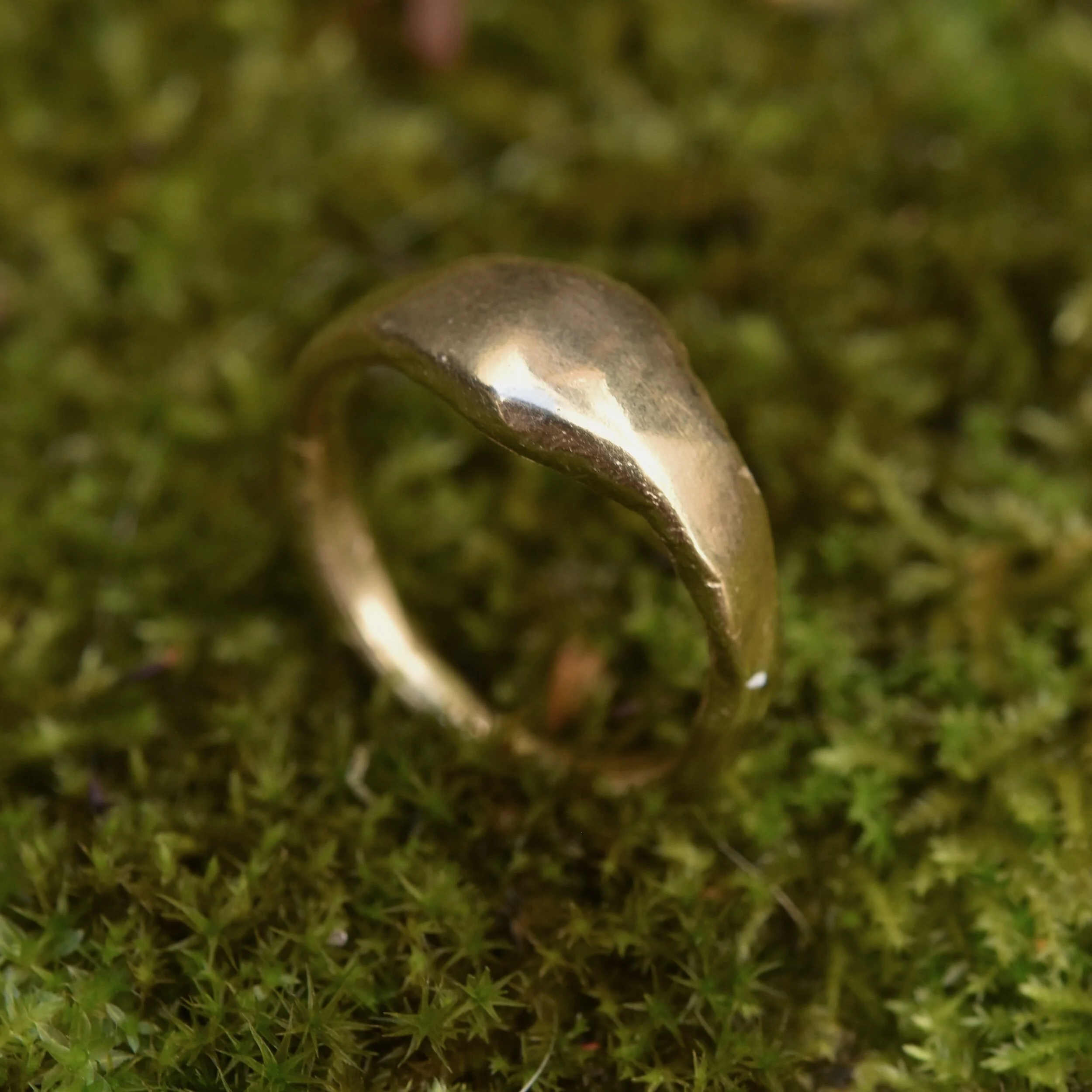 Erin Cox Molten 9ct yellow gold signet pinky ring designer handmade handcrafted jewellery recycled ethically sourced gold Uk Devon local