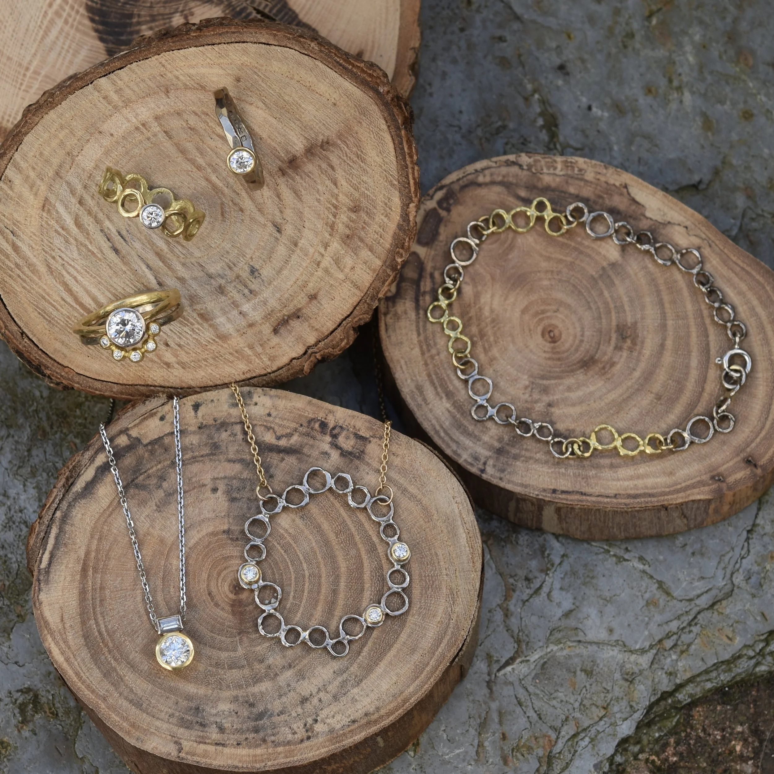 Above: Mixed 18ct white/yellow gold