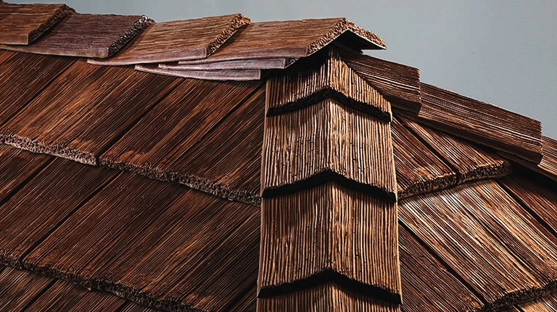 CeDUR-roofing-shakes-photo-of-roofing-ridge.jpg