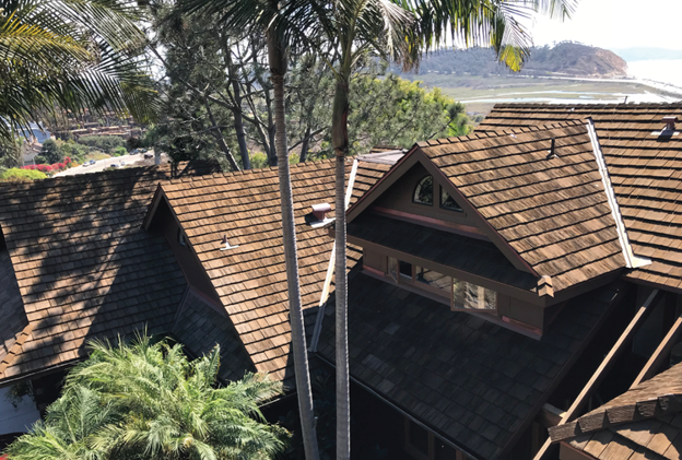 Southern California home featuring a CeDUR Walden synthetic shake roof installed by Gen819.