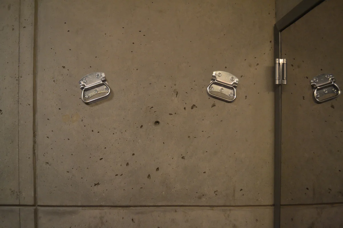 bathroom handles.jpg