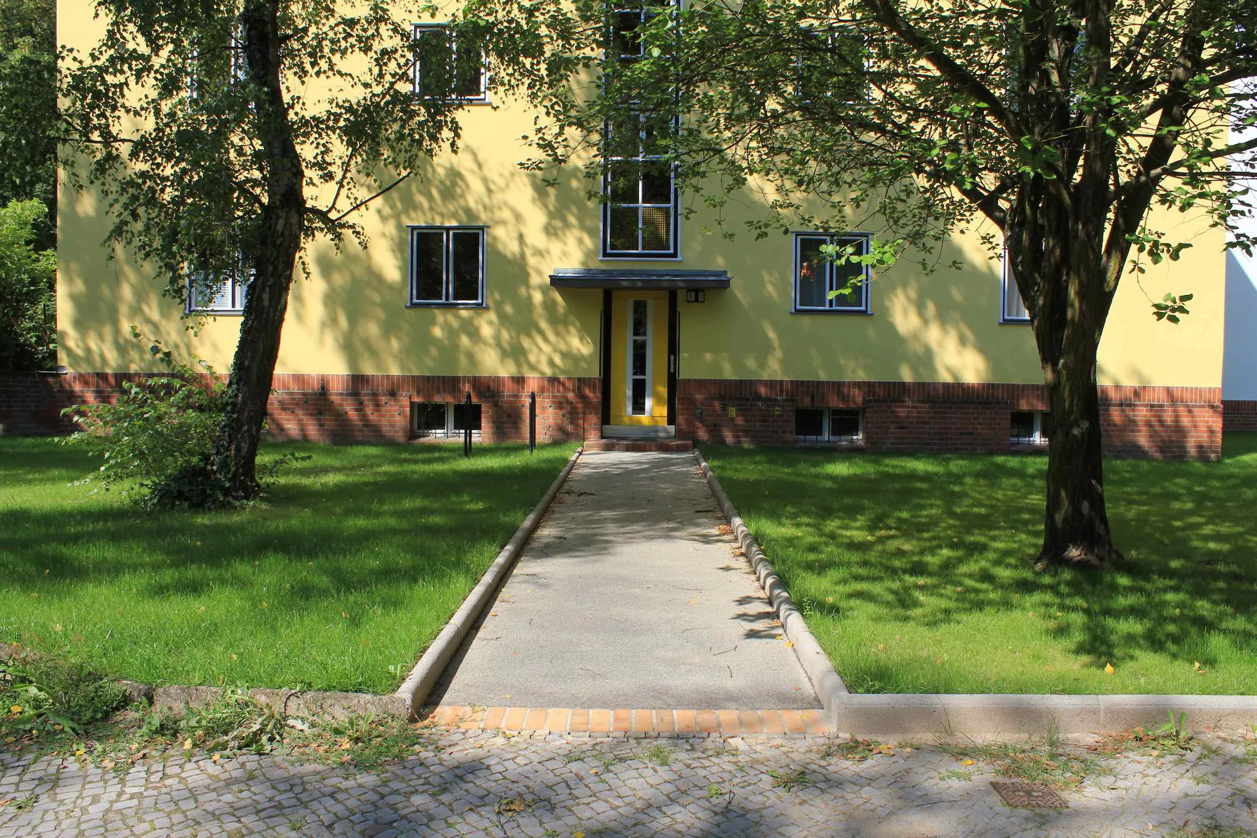 2013 AFT1b_72dpi.jpg