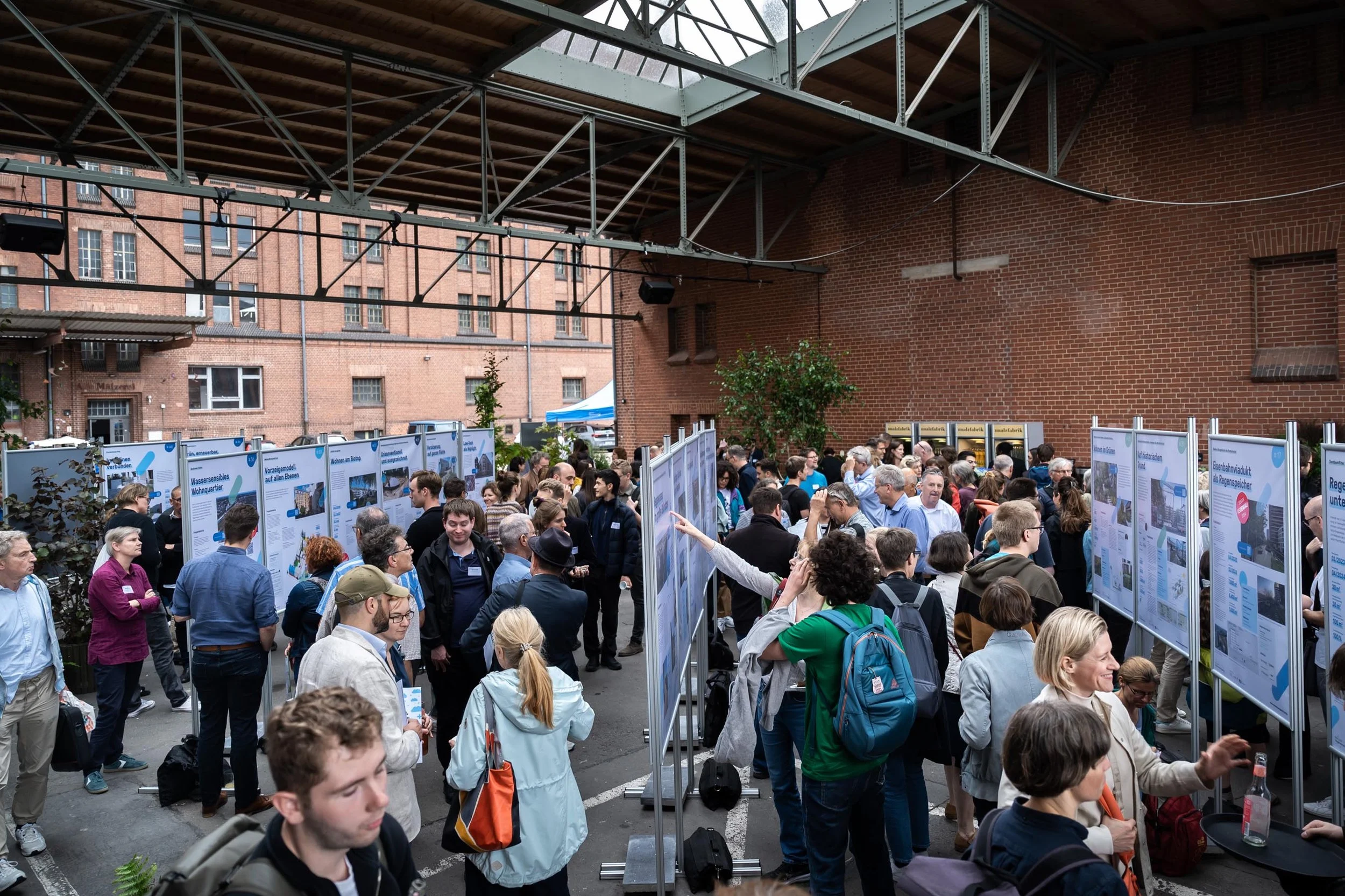 Forum Regenwasser 2024-Wettbewerb Regenial-Berliner Regenwasseragentur-Foto-Benjamin Pritzkuleit_0126_500kb.jpg