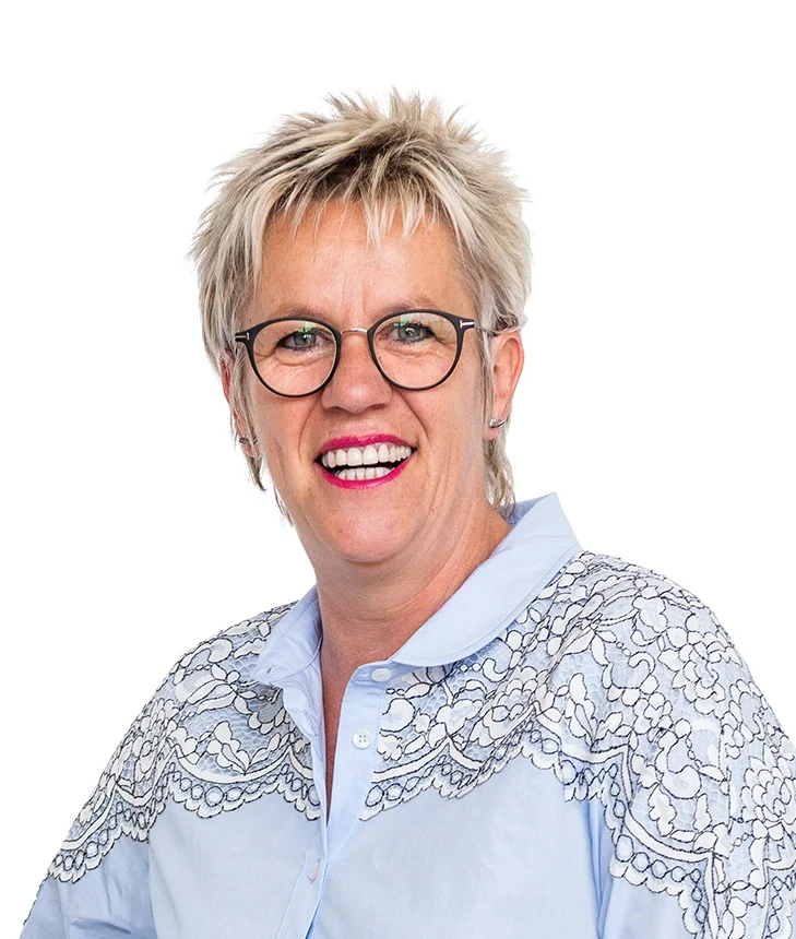 Marleen Hoydonckx , 1ste schepen marleen.hoydonckx@heusden-zolder.be marleen.hoydonckx@g-o-e-d.be Bevoegdheden: Cultuur, bibliotheek, toerisme en evenementen, basiseducatie, basisonderwijs, academie, CVO 0473 43 56 75