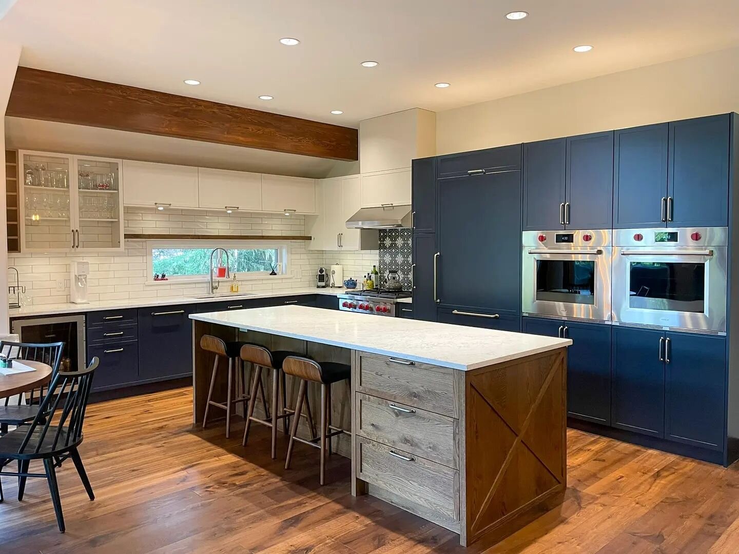 Our Falcon project is complete! Swipe to check out the before shot 👀
&bull;
&bull;
&bull;
#customcabinetry #customcabinets #custommade #homerenovation #kitchenrenovation #kitchenreno #kitchencabinets #kitchendesign #kitcheninspo #kitcheninspiration 