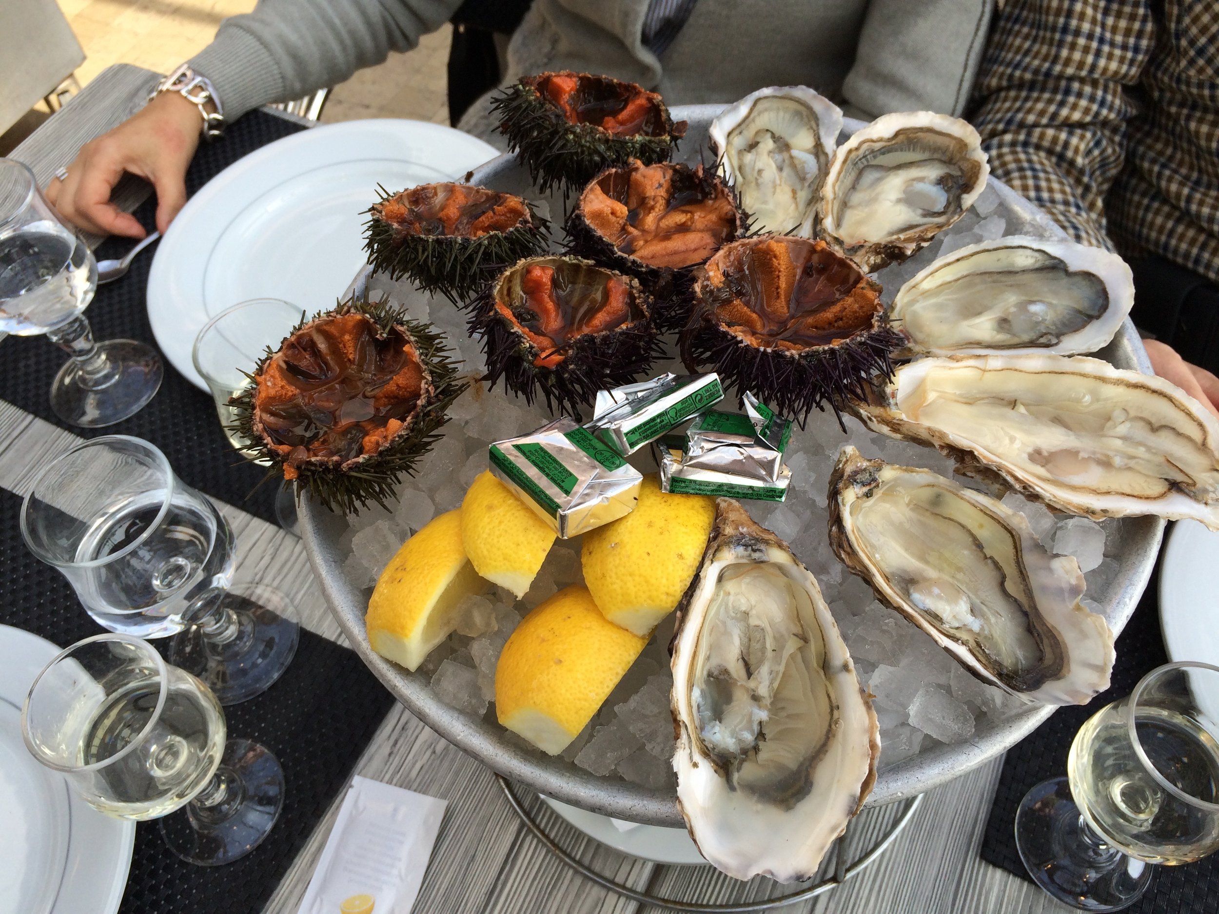 Cassis oysters & oursins.jpg