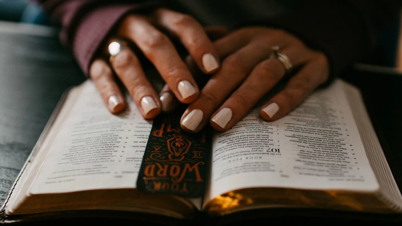 praying-hands-bible-word.jpeg