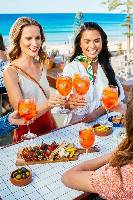 Aperol Spritz_16-8-2018_Yaya Stempler_HR_RT-3747-2.jpg