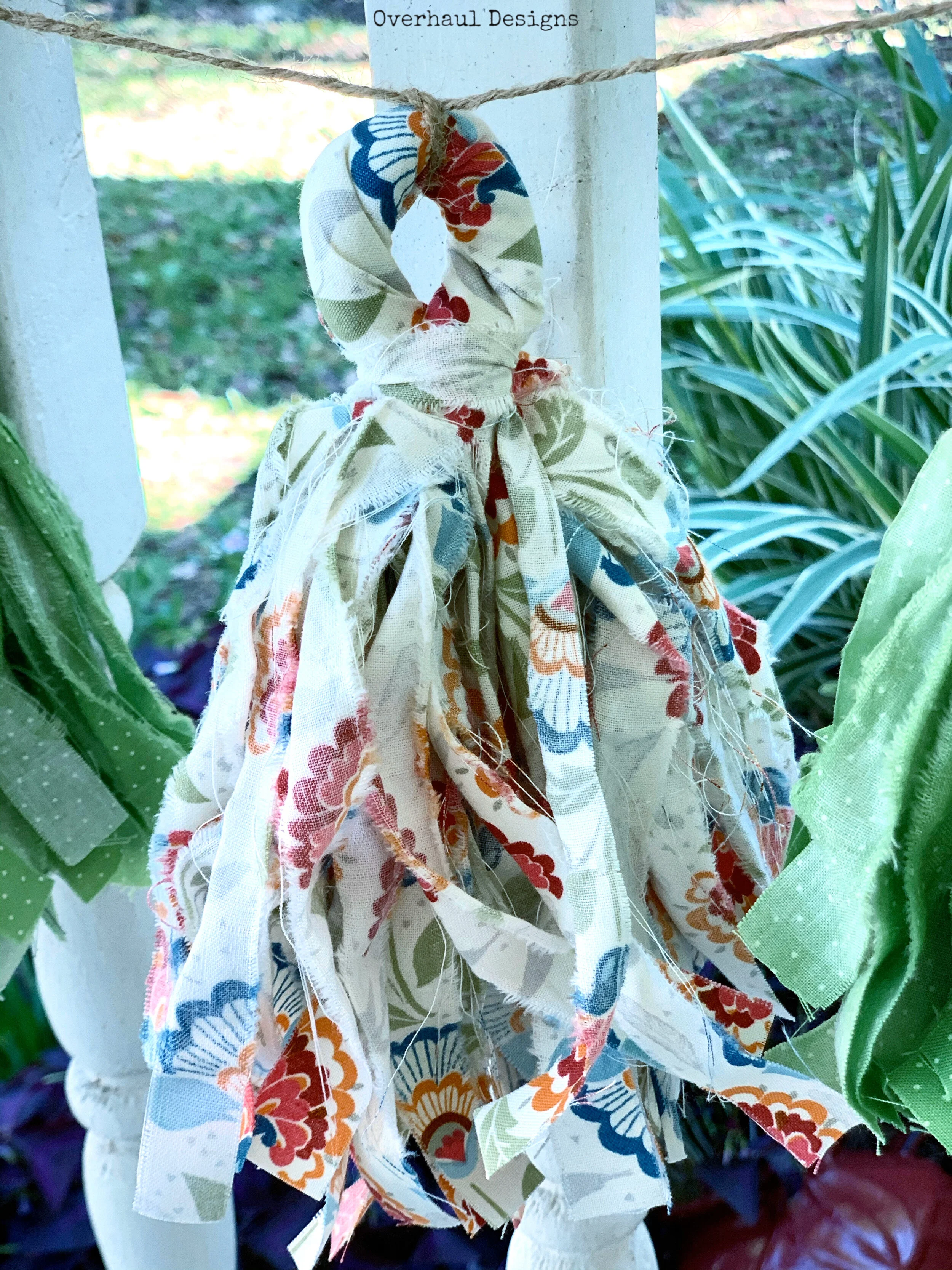 Green:Cream:Blue:Red Floral5.JPG