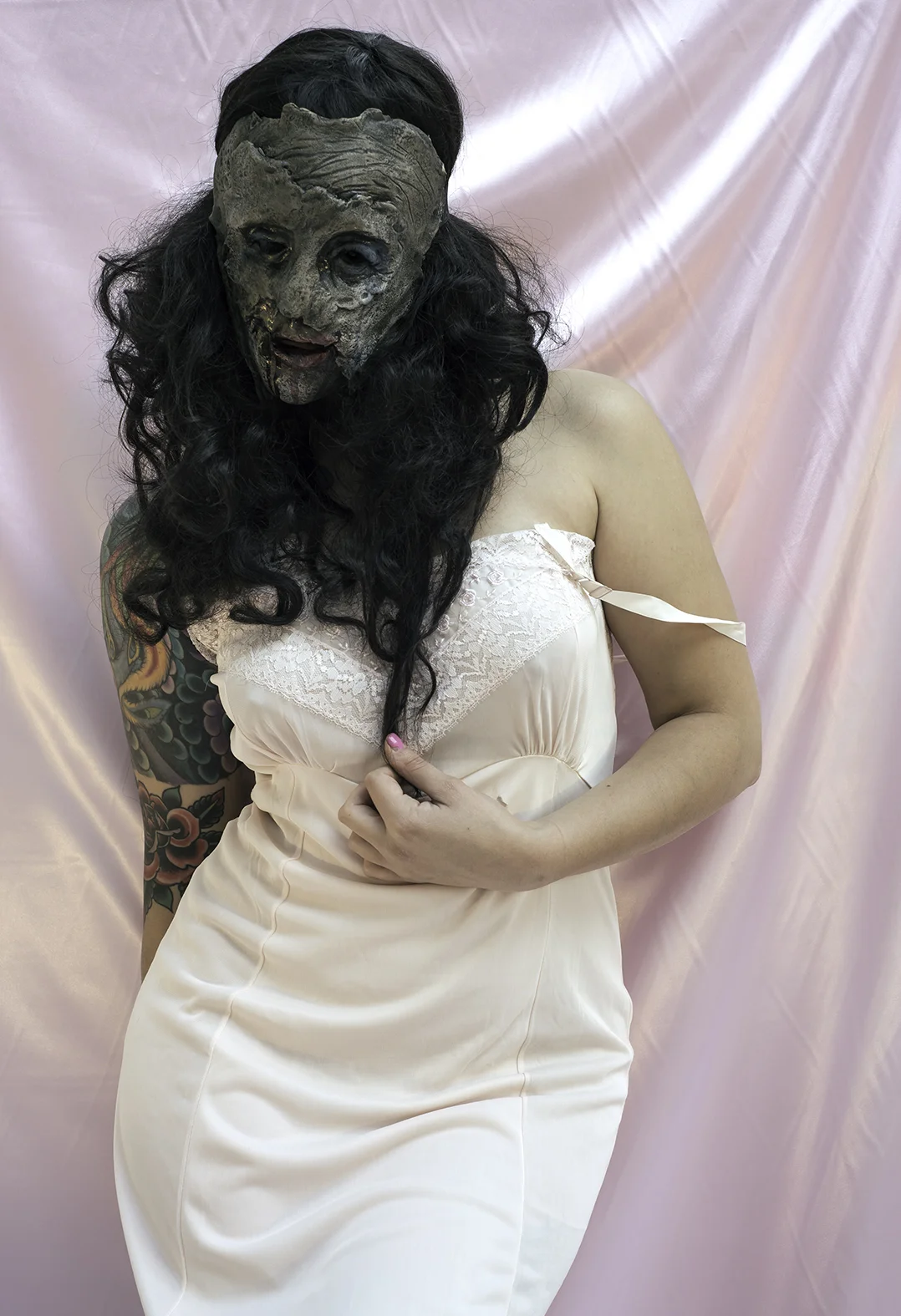 ladyleatherpink.jpg