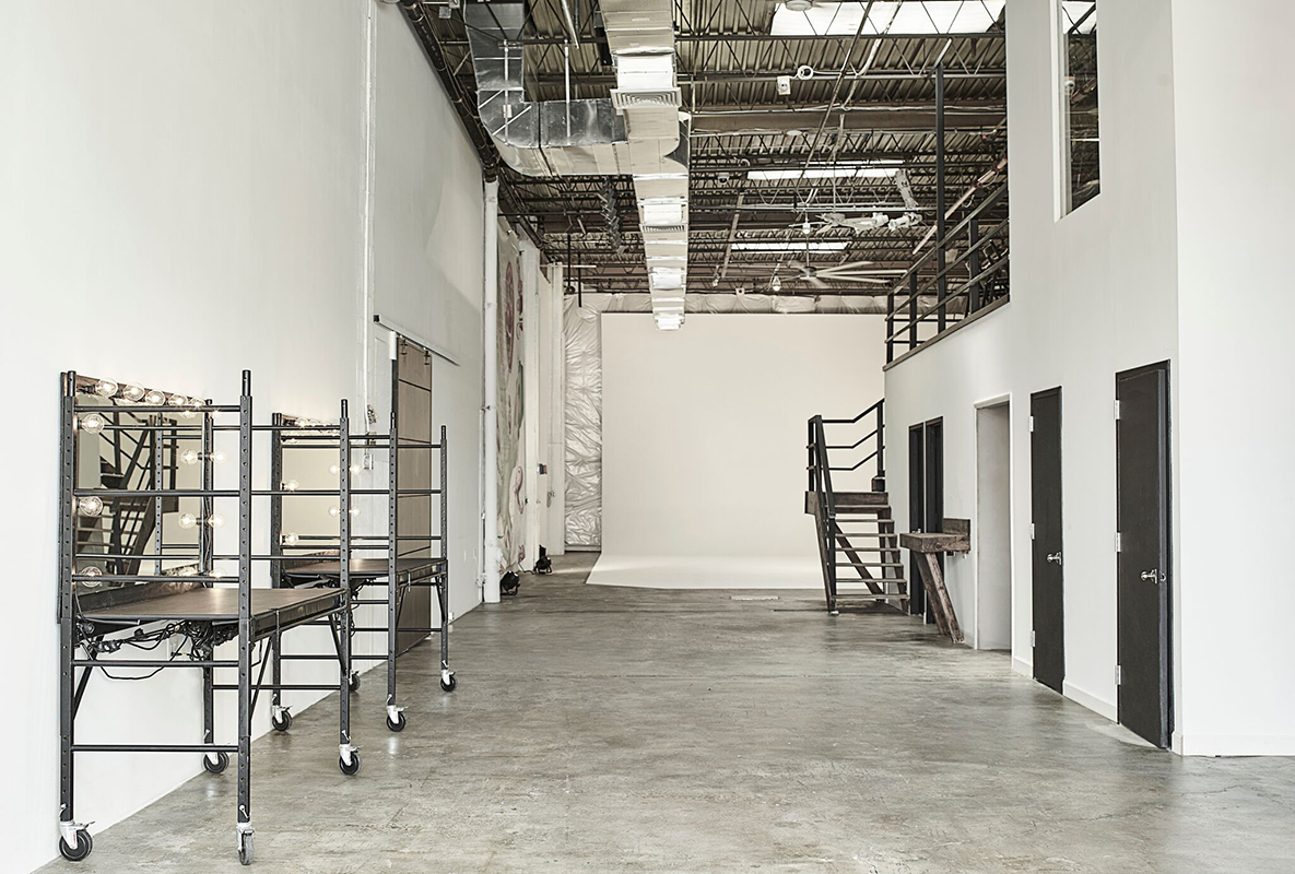 Studio Entrance - Drive in 360 Turn Studio