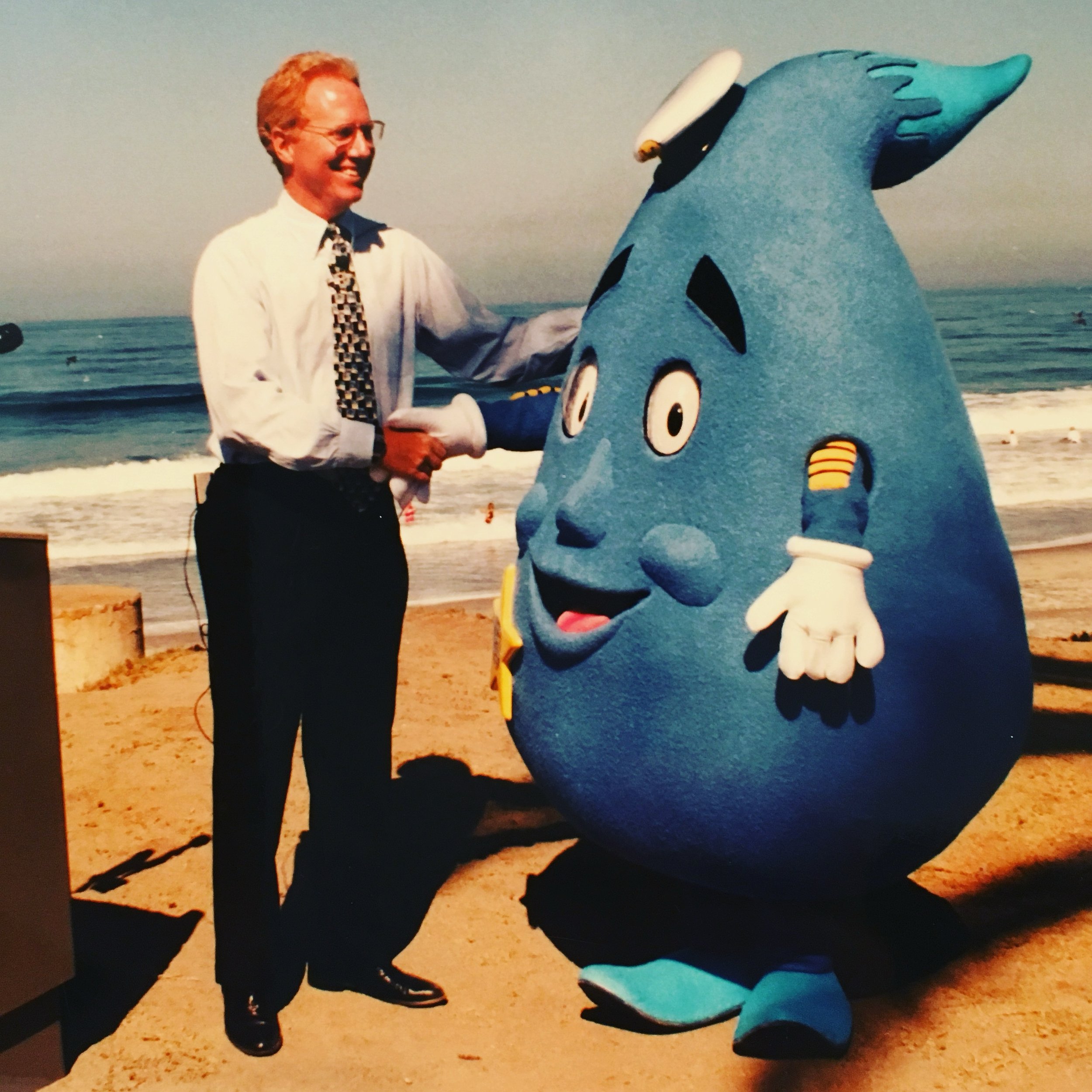 On the eve of Earth Day 🌎, thought I'd throw it back to my first non-waitressing job after college. I worked at an environmental organization in San Diego and volunteered occasionally to be our newest mascot, Captain Wetiquette, the ambassador of wa