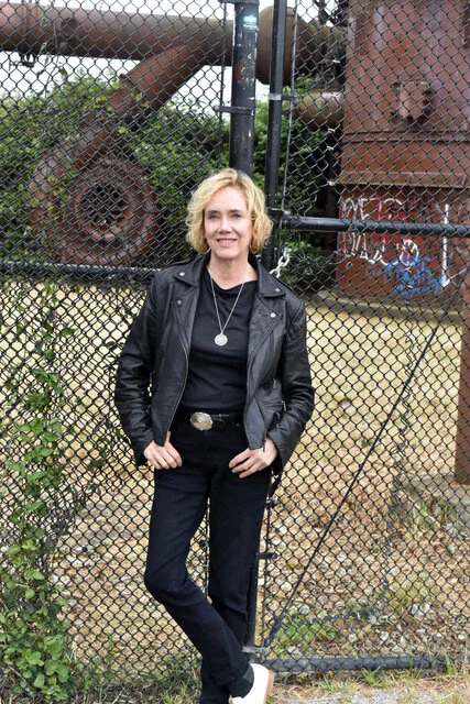 Elizabeth Hand.jpg