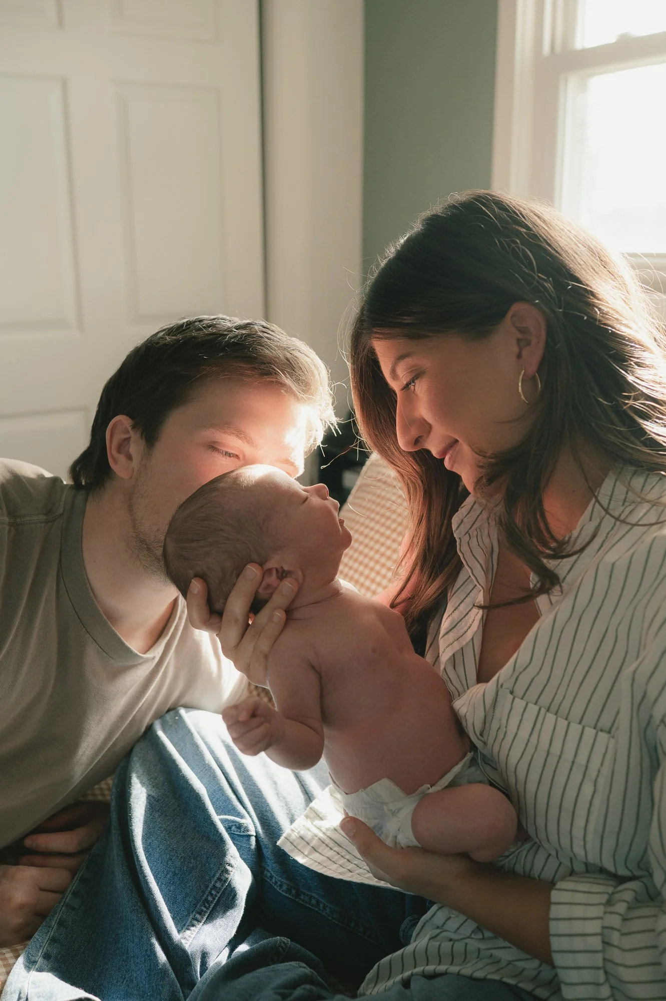MATERNITY-MOTHERHOOD-IN-HOME-SESSION-DC-PHOTOGRAPHER-LIZRACHELPHOTO-30.jpg