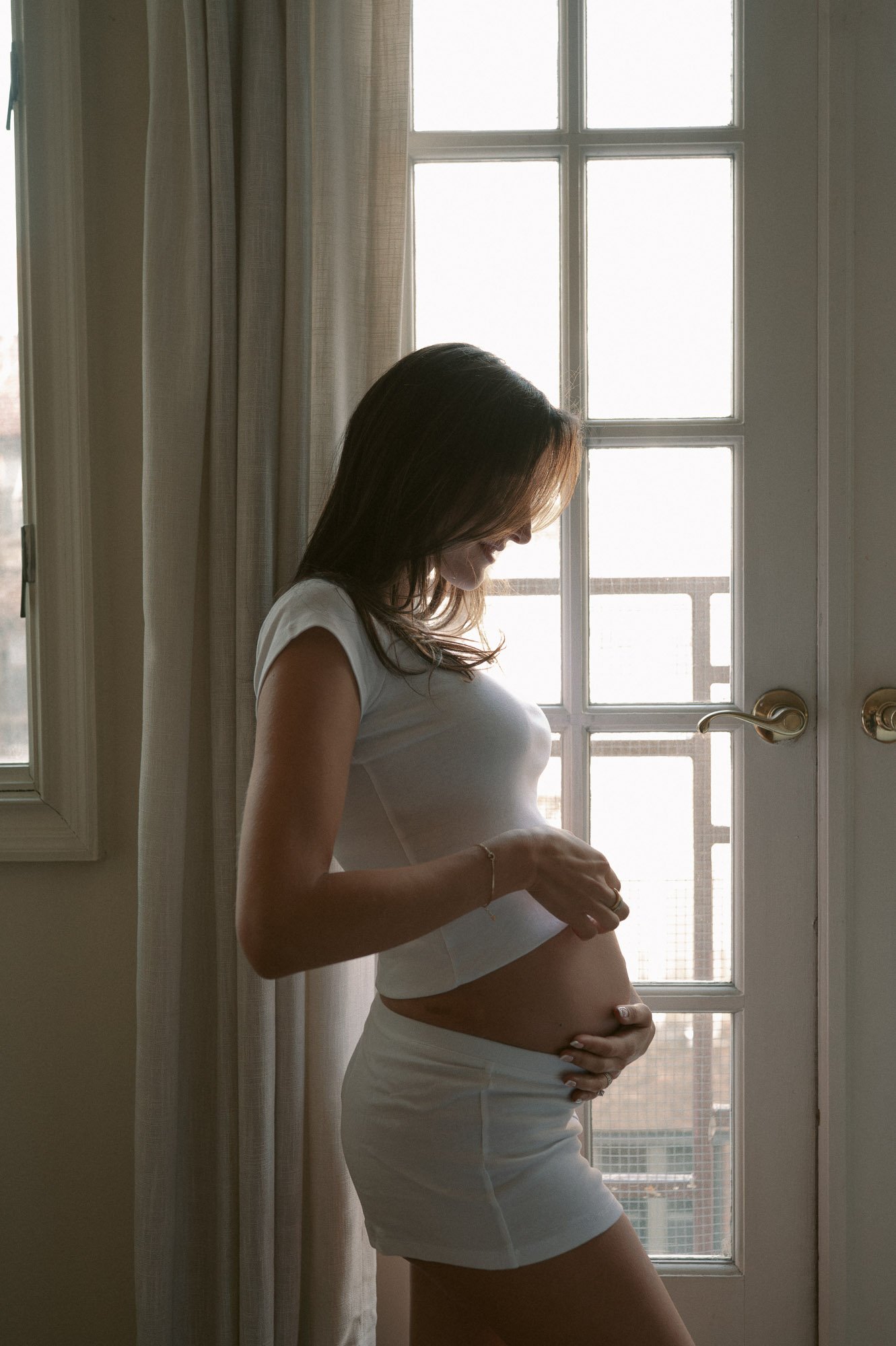 CHELSEA-NYC-TRENDY-FILM-MATERNITY-SESSION-LIZRACHELPHOTO-30.jpg