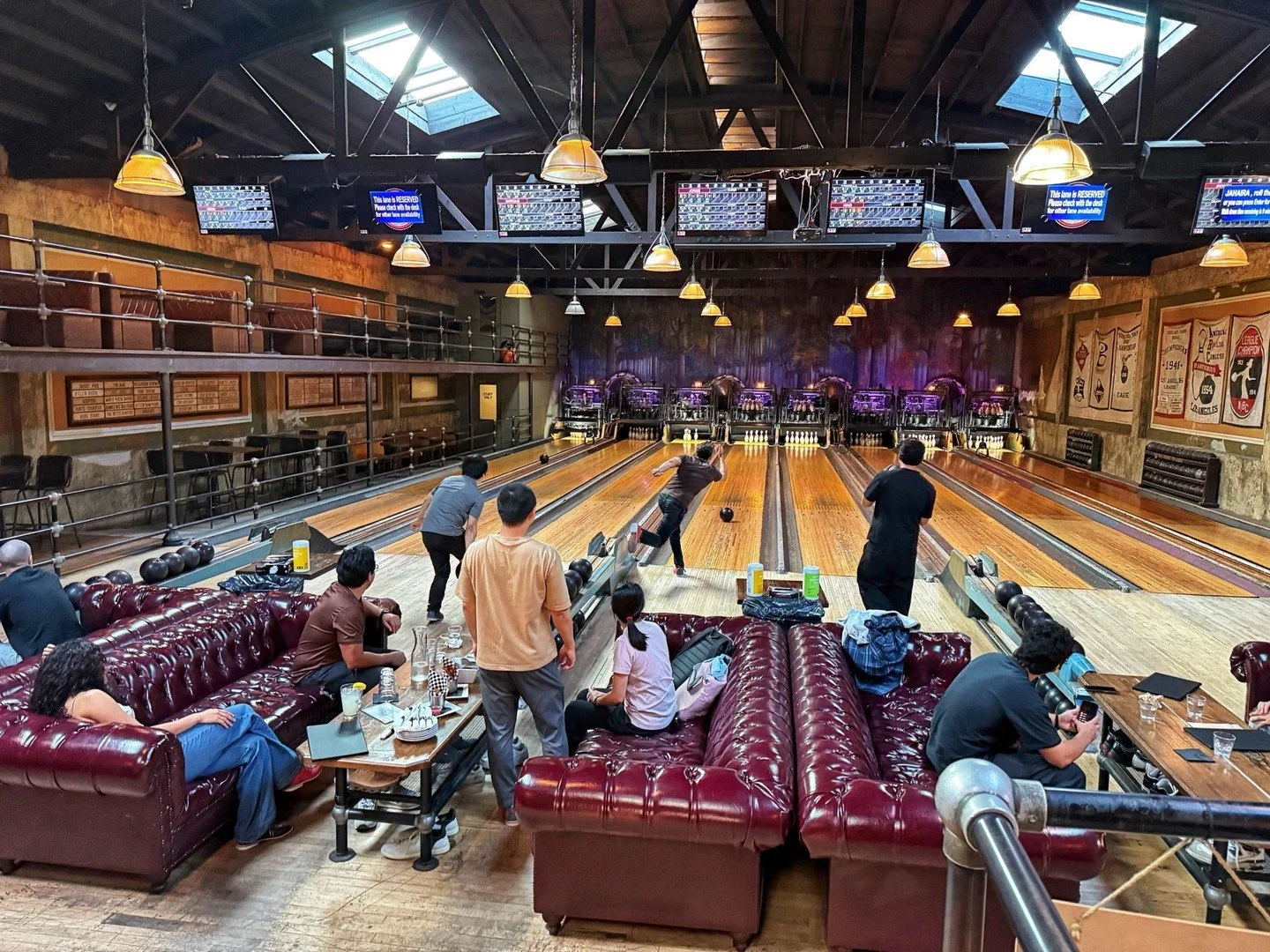 Why Bowling Bars Are Replacing Traditional Nightclubs in Los Angeles