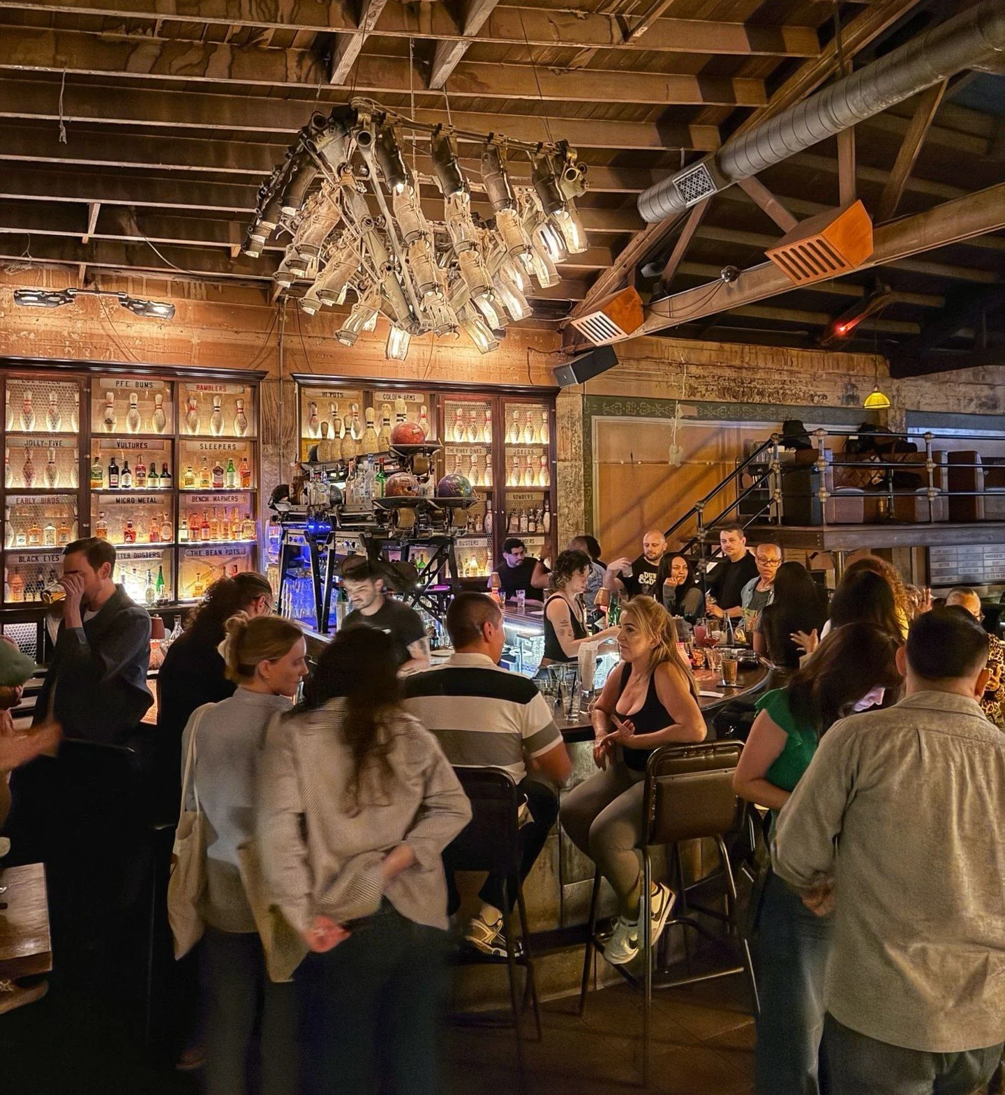 After-Hours Bars in Los Angeles: Where to Drink Until 2 AM Near You