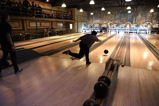 The Ultimate Guide to Organizing a Fun Bowling Party for Dads