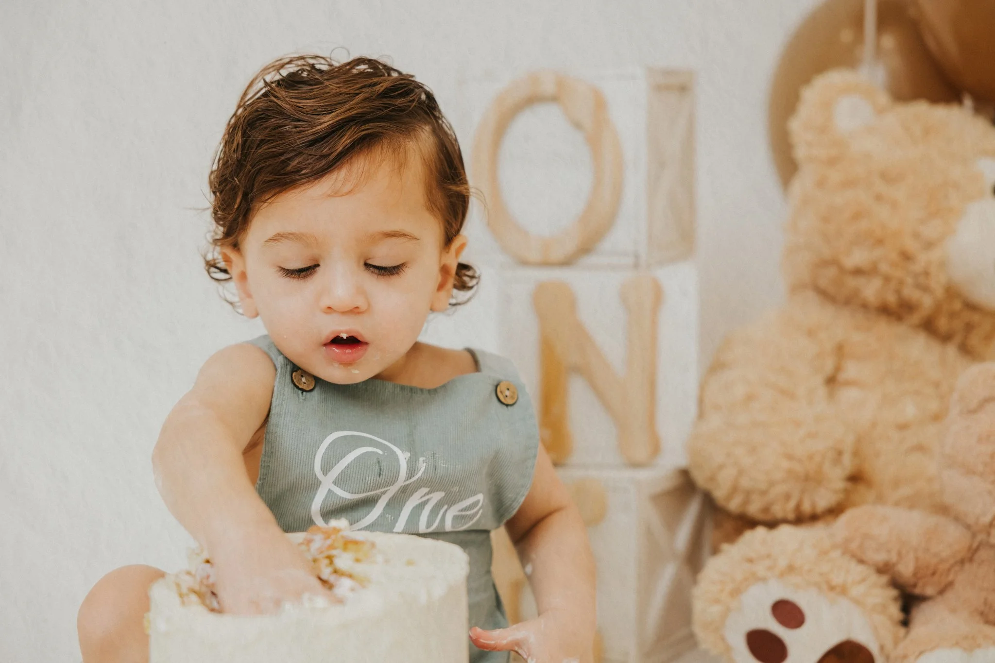 baby boy cake smash brampton photographer teddy bear-8.jpg