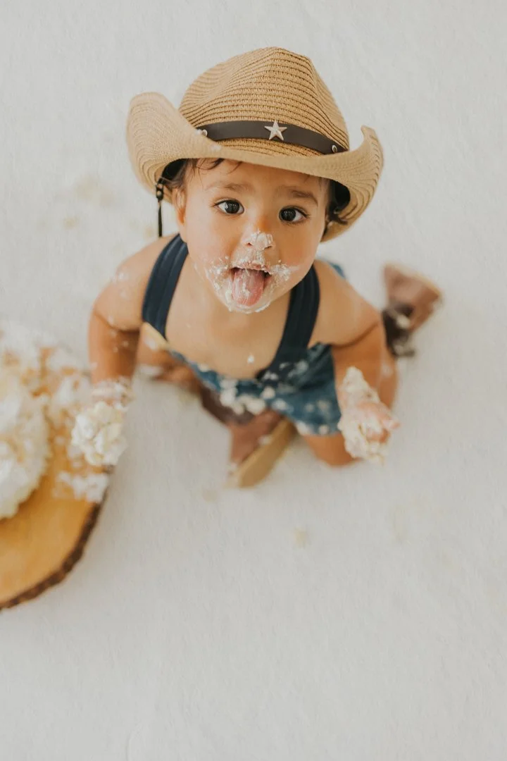 wild one cake smash toronto photographer-22.jpg