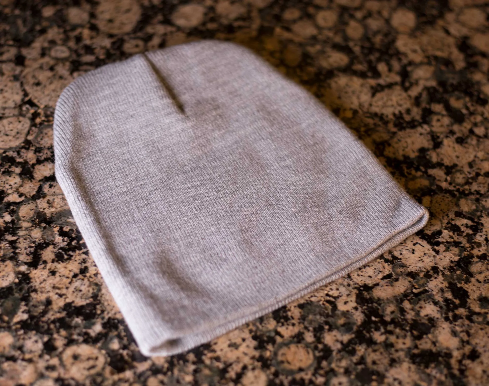 DAE17_STORE_BEANIE_BACK.jpg