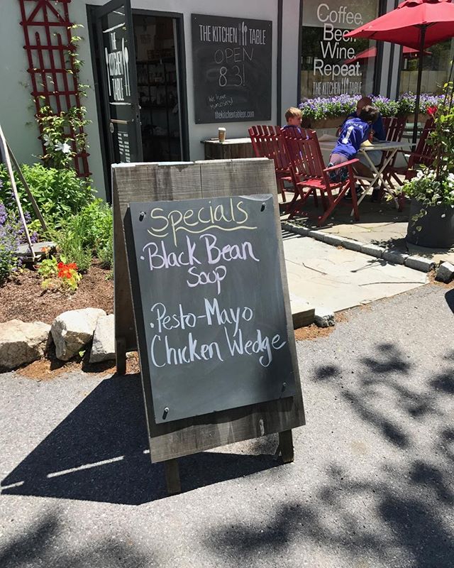 Just a few minutes until lunch! Come enjoy two of our most popular specials 😊 #LunchSpecials #EatLocal #EatHere #OutDoorSeating #BreakfastAllDay