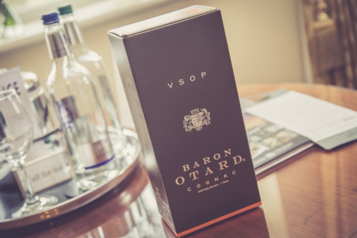 Wedding photography Cheshire Peckforton Castle