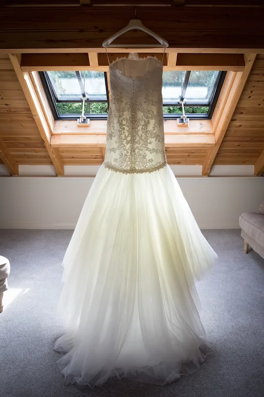 Wedding photography Cheshire at Oak tree of Peover